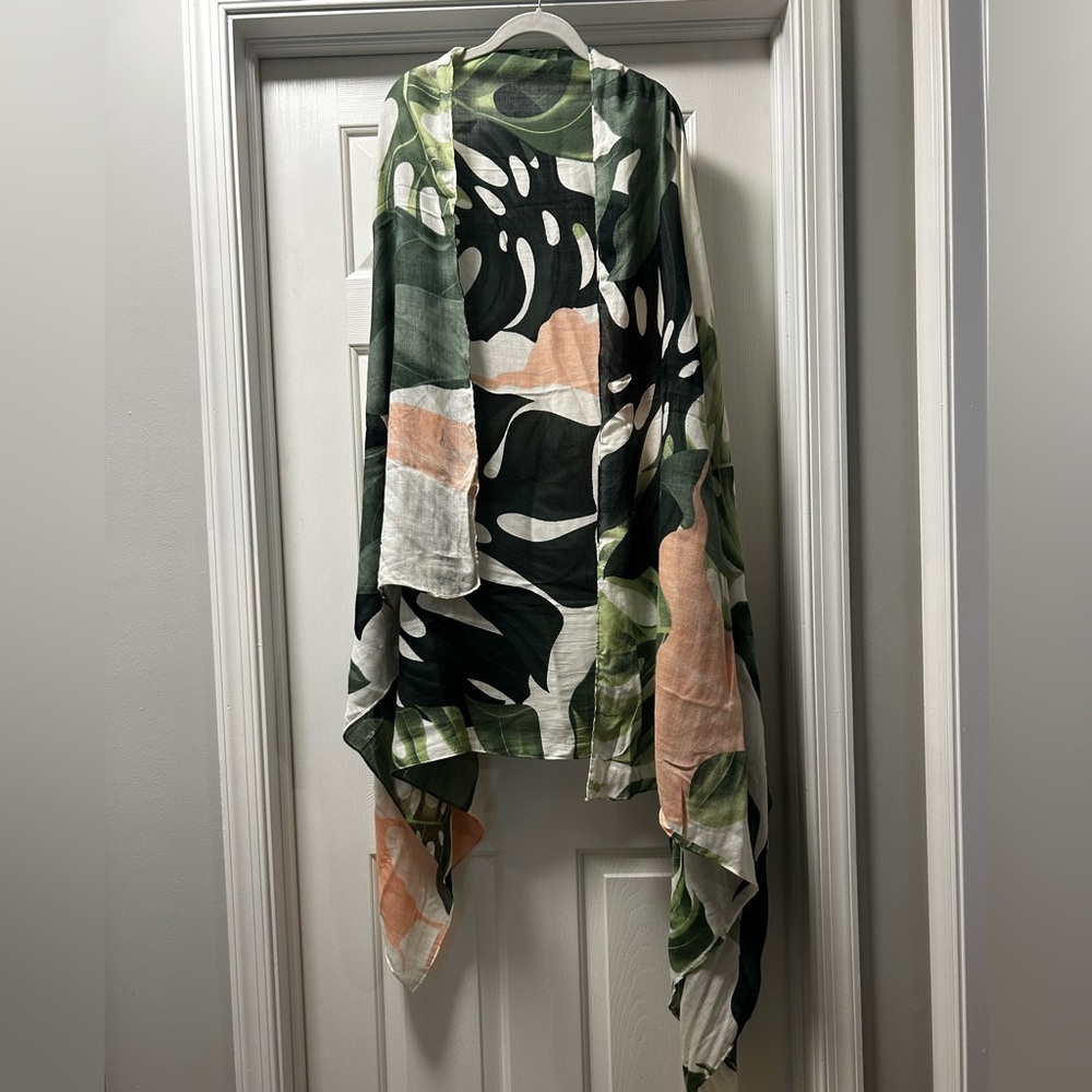Abstract Patterned Kimono Wrap